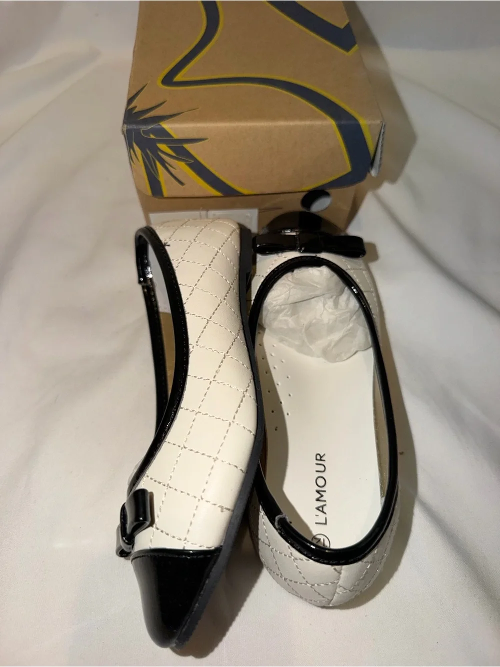 NWT L'Amour White Quilted Black Cap Toe Bow Ballet Flats Girls Size 12